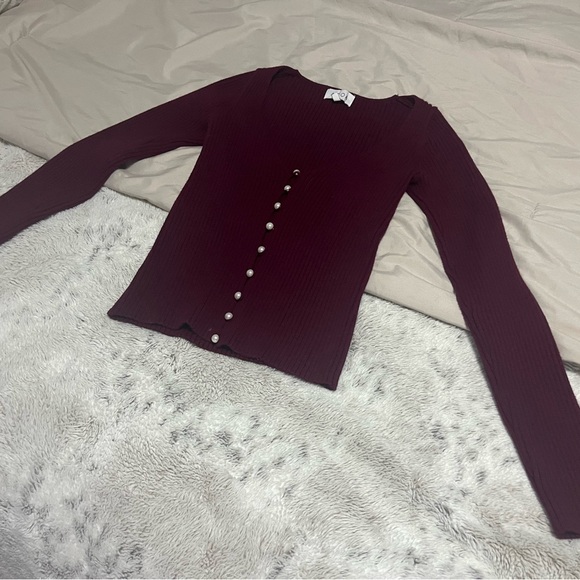 Acoa Tops - Burgundy Pearl Button-Down Women's Cardigan